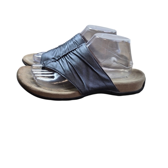 Taos Footwear Shoes - Taos Gift 2 Blue Shirred Leather Thong Sandals